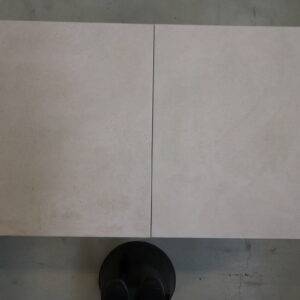 Glaseret keramik flise Beige/Sand 62x62cm. Extra Beige. Flisen kan bruges til både gulv og væg.