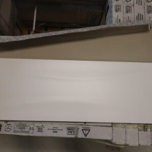Flise 25x75cm mat hvid. Glaseret flise med "kurver"
