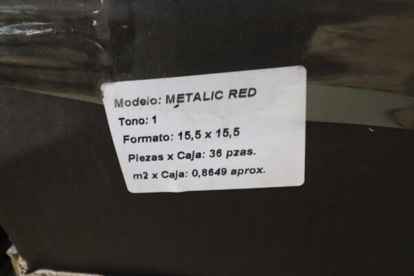 Glaseret flise METALIC RED 15x15cm.