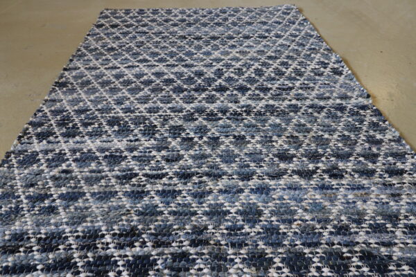 Bæredygtigt tæppe model 3. 120x180 cm